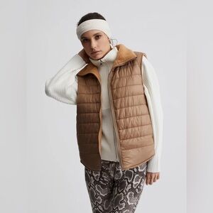 Varley Ellis Reversible Quilt Gilet in Size Small